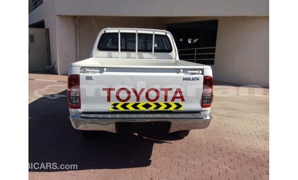 Buy Import Toyota Hilux White Car in Import - Dubai in Aragatsotn Buy Import Toyota Hilux White Car in Import - Dubai in Aragatsotn