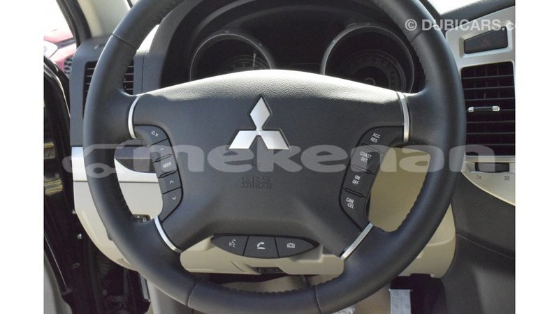 Big with watermark mitsubishi pajero aragatsotn import dubai 2203