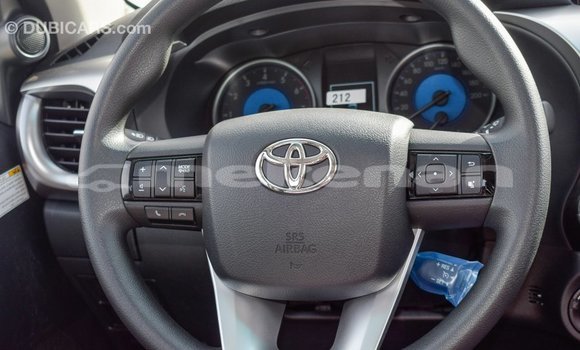Buy Import Toyota Hilux White Car in Import - Dubai in Aragatsotn Buy Import Toyota Hilux White Car in Import - Dubai in Aragatsotn