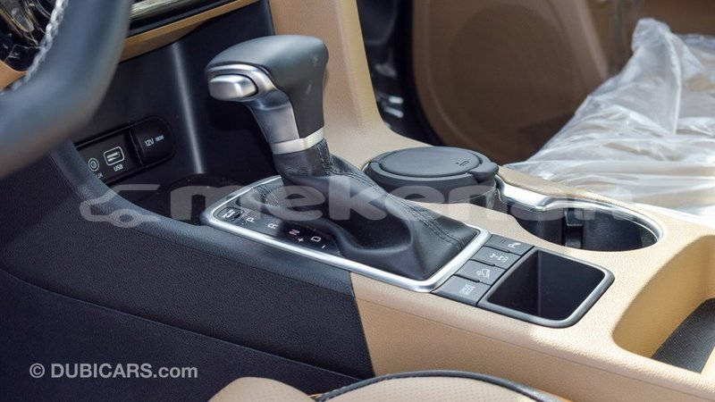 Big with watermark kia sportage aragatsotn import dubai 2223