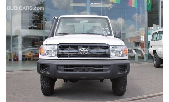 Buy Import Toyota Land Cruiser White Car in Import - Dubai in Aragatsotn Buy Import Toyota Land Cruiser White Car in Import - Dubai in Aragatsotn