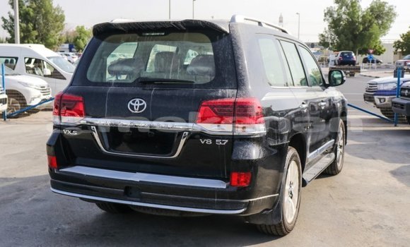 Buy Import Toyota Land Cruiser Black Car in Import - Dubai in Aragatsotn Buy Import Toyota Land Cruiser Black Car in Import - Dubai in Aragatsotn