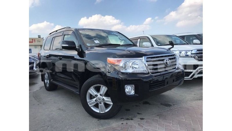 Big with watermark toyota land cruiser aragatsotn import dubai 2236