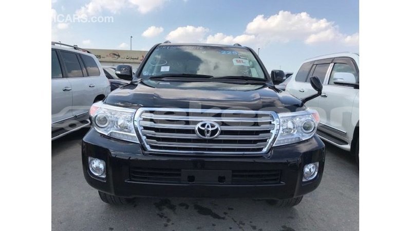 Big with watermark toyota land cruiser aragatsotn import dubai 2236