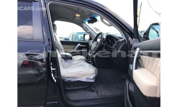Buy Import Toyota Land Cruiser Black Car in Import - Dubai in Aragatsotn Buy Import Toyota Land Cruiser Black Car in Import - Dubai in Aragatsotn