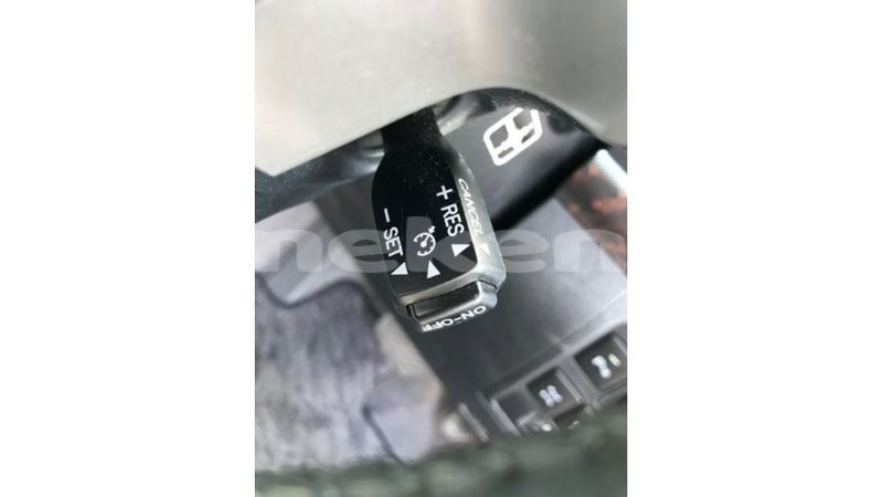 Big with watermark toyota land cruiser aragatsotn import dubai 2236