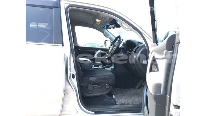 Big with watermark toyota land cruiser aragatsotn import dubai 2246