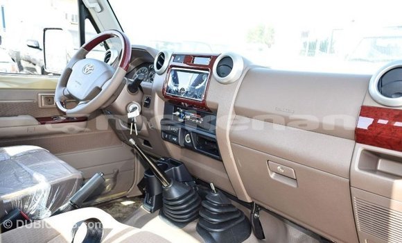 Buy Import Toyota Land Cruiser Beige Car in Import - Dubai in Aragatsotn Buy Import Toyota Land Cruiser Beige Car in Import - Dubai in Aragatsotn