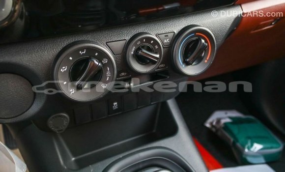 Buy Import Toyota Hilux White Car in Import - Dubai in Aragatsotn Buy Import Toyota Hilux White Car in Import - Dubai in Aragatsotn