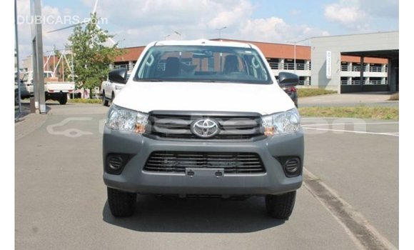 Buy Import Toyota Hilux White Car in Import - Dubai in Aragatsotn Buy Import Toyota Hilux White Car in Import - Dubai in Aragatsotn