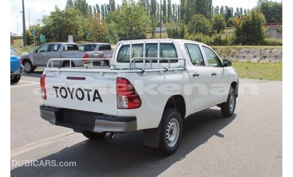 Buy Import Toyota Hilux White Car in Import - Dubai in Aragatsotn Buy Import Toyota Hilux White Car in Import - Dubai in Aragatsotn
