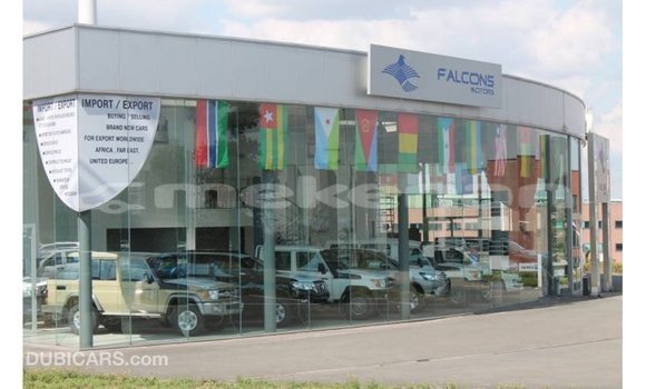 Buy Import Toyota Land Cruiser White Car in Import - Dubai in Aragatsotn Buy Import Toyota Land Cruiser White Car in Import - Dubai in Aragatsotn