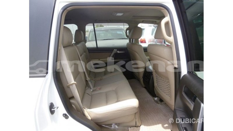 Big with watermark toyota land cruiser aragatsotn import dubai 2282
