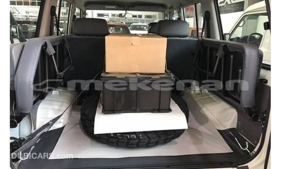 Buy Import Toyota Land Cruiser White Car in Import - Dubai in Aragatsotn Buy Import Toyota Land Cruiser White Car in Import - Dubai in Aragatsotn