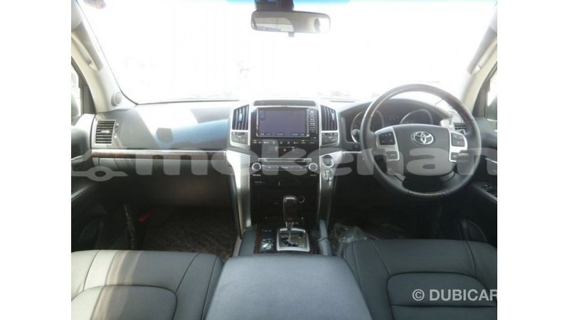 Big with watermark toyota land cruiser aragatsotn import dubai 2290