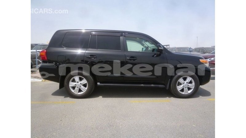 Big with watermark toyota land cruiser aragatsotn import dubai 2290