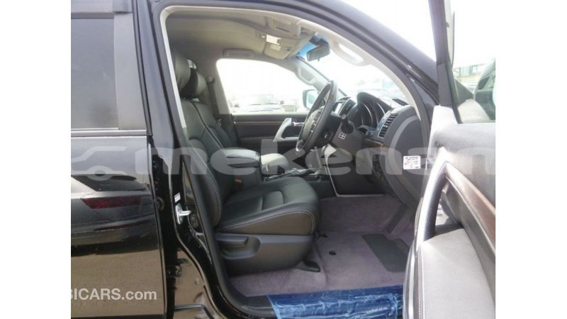 Big with watermark toyota land cruiser aragatsotn import dubai 2290