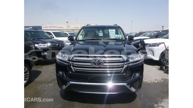 Big with watermark toyota land cruiser aragatsotn import dubai 2292