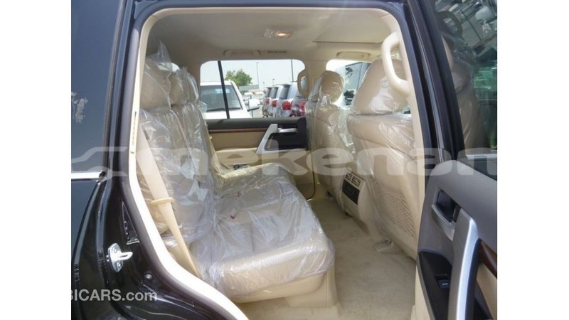 Big with watermark toyota land cruiser aragatsotn import dubai 2292