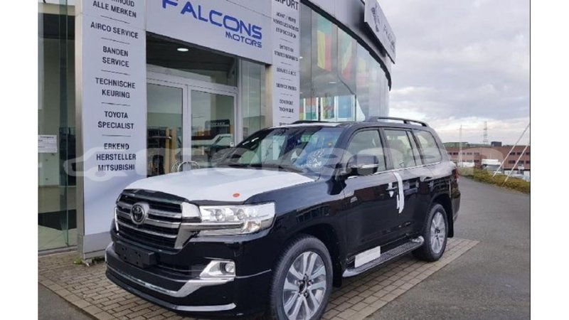 Big with watermark toyota land cruiser aragatsotn import dubai 2305