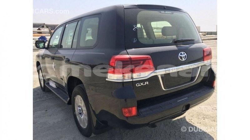 Big with watermark toyota land cruiser aragatsotn import dubai 2306