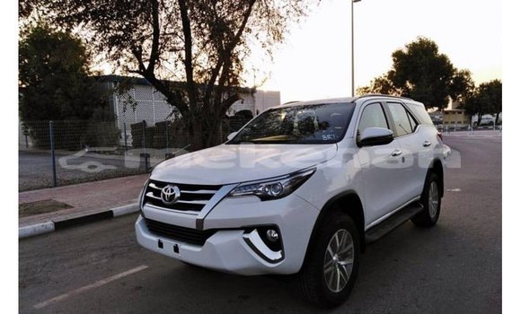 Buy Import Toyota Fortuner White Car in Import - Dubai in Aragatsotn Buy Import Toyota Fortuner White Car in Import - Dubai in Aragatsotn