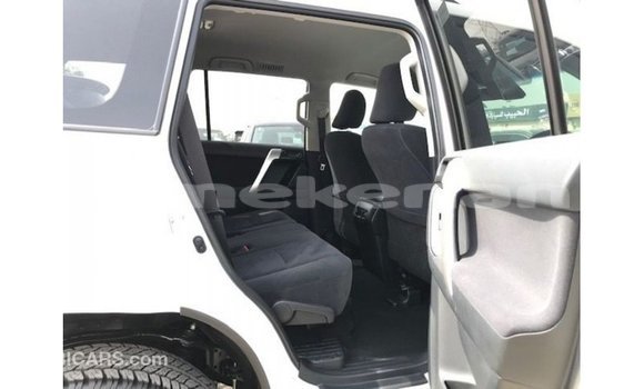 Buy Import Toyota Prado White Car in Import - Dubai in Aragatsotn Buy Import Toyota Prado White Car in Import - Dubai in Aragatsotn
