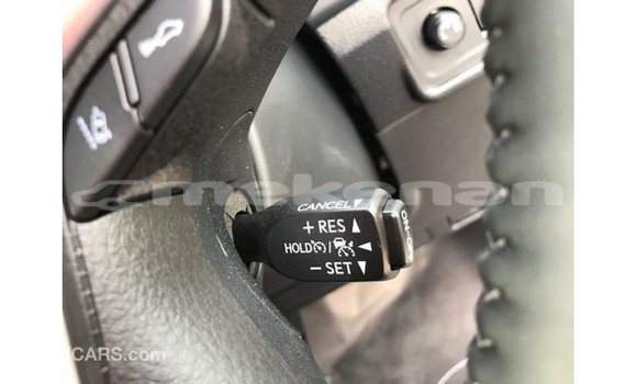 Buy Import Toyota Prado White Car in Import - Dubai in Aragatsotn Buy Import Toyota Prado White Car in Import - Dubai in Aragatsotn