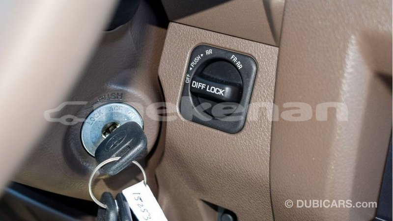 Big with watermark toyota land cruiser aragatsotn import dubai 2322