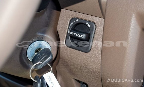 Buy Import Toyota Land Cruiser Beige Car in Import - Dubai in Aragatsotn Buy Import Toyota Land Cruiser Beige Car in Import - Dubai in Aragatsotn