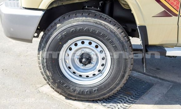 Buy Import Toyota Land Cruiser Beige Car in Import - Dubai in Aragatsotn Buy Import Toyota Land Cruiser Beige Car in Import - Dubai in Aragatsotn