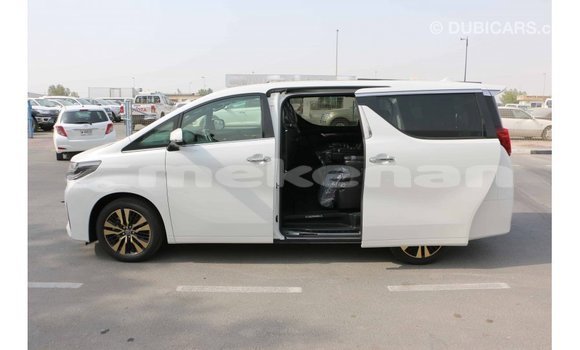 Buy Import Toyota Alphard White Car in Import - Dubai in Aragatsotn Buy Import Toyota Alphard White Car in Import - Dubai in Aragatsotn
