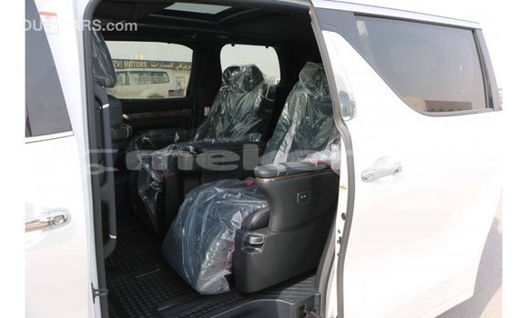 Buy Import Toyota Alphard White Car in Import - Dubai in Aragatsotn Buy Import Toyota Alphard White Car in Import - Dubai in Aragatsotn