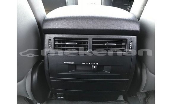 Buy Import Toyota Land Cruiser White Car in Import - Dubai in Aragatsotn Buy Import Toyota Land Cruiser White Car in Import - Dubai in Aragatsotn