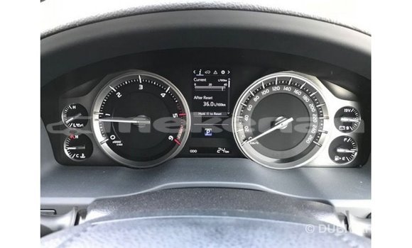 Buy Import Toyota Land Cruiser White Car in Import - Dubai in Aragatsotn Buy Import Toyota Land Cruiser White Car in Import - Dubai in Aragatsotn