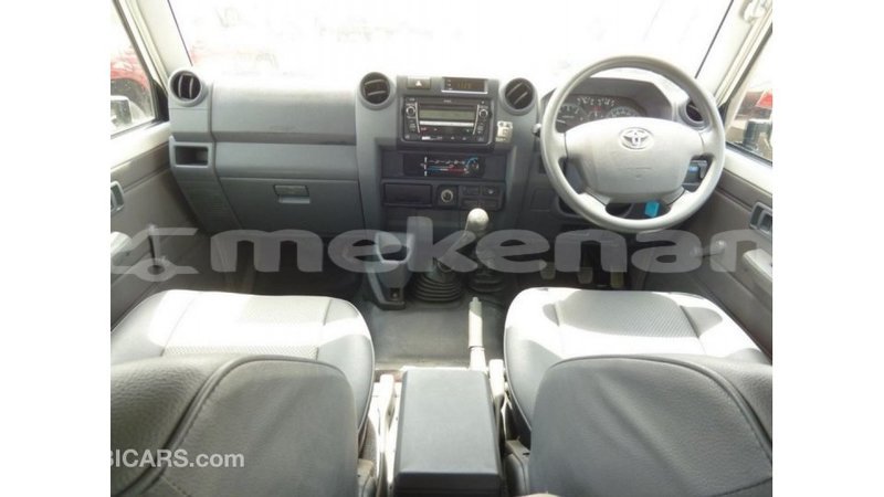 Big with watermark toyota land cruiser aragatsotn import dubai 2335