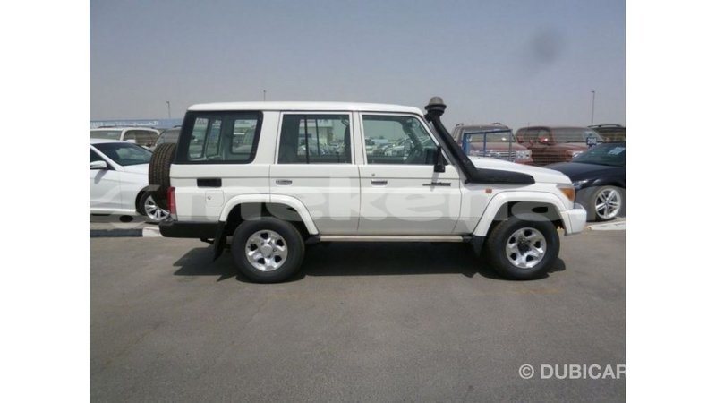 Big with watermark toyota land cruiser aragatsotn import dubai 2335