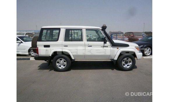 Buy Import Toyota Land Cruiser White Car in Import - Dubai in Aragatsotn Buy Import Toyota Land Cruiser White Car in Import - Dubai in Aragatsotn