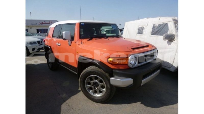 Big with watermark toyota fj cruiser aragatsotn import dubai 2339