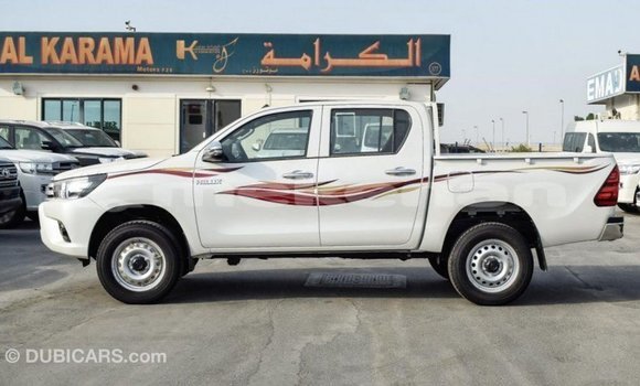 Buy Import Toyota Hilux White Car in Import - Dubai in Aragatsotn Buy Import Toyota Hilux White Car in Import - Dubai in Aragatsotn