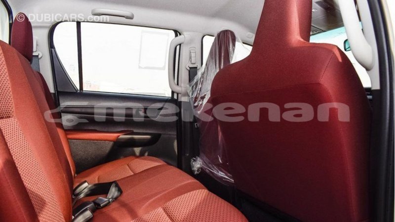 Big with watermark toyota hilux aragatsotn import dubai 2347