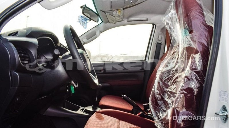 Big with watermark toyota hilux aragatsotn import dubai 2347