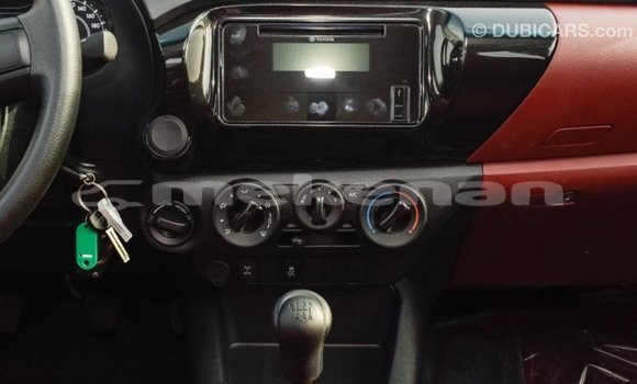 Buy Import Toyota Hilux White Car in Import - Dubai in Aragatsotn Buy Import Toyota Hilux White Car in Import - Dubai in Aragatsotn