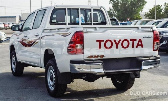 Buy Import Toyota Hilux White Car in Import - Dubai in Aragatsotn Buy Import Toyota Hilux White Car in Import - Dubai in Aragatsotn