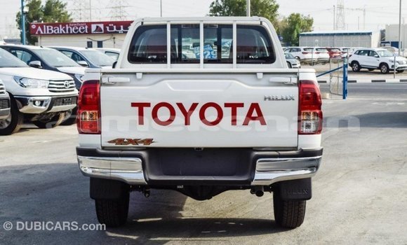 Buy Import Toyota Hilux White Car in Import - Dubai in Aragatsotn Buy Import Toyota Hilux White Car in Import - Dubai in Aragatsotn