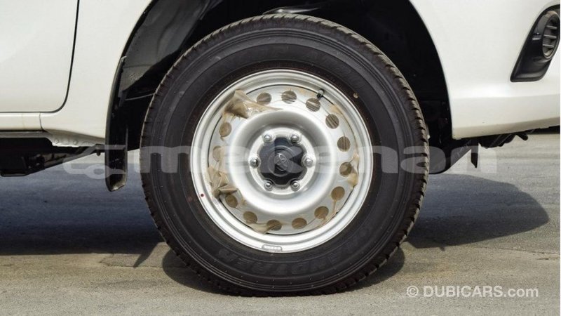 Big with watermark toyota hilux aragatsotn import dubai 2347