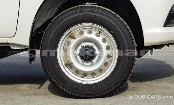 Buy Import Toyota Hilux White Car in Import - Dubai in Aragatsotn Buy Import Toyota Hilux White Car in Import - Dubai in Aragatsotn