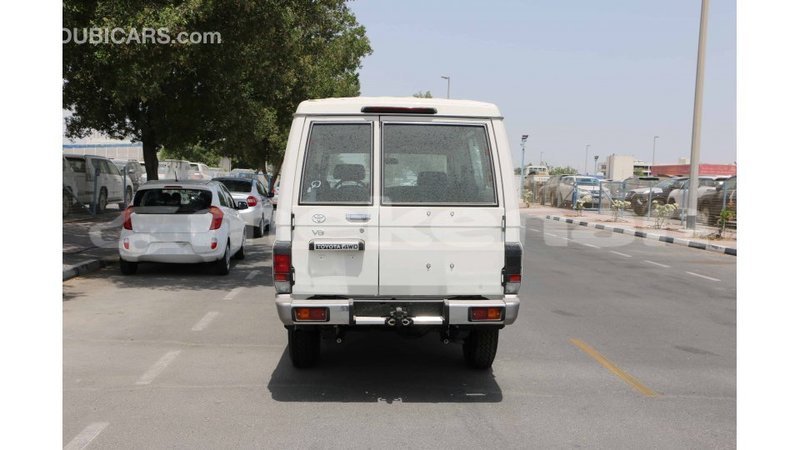 Big with watermark toyota land cruiser aragatsotn import dubai 2349