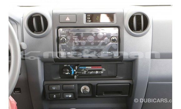 Buy Import Toyota Land Cruiser White Car in Import - Dubai in Aragatsotn Buy Import Toyota Land Cruiser White Car in Import - Dubai in Aragatsotn