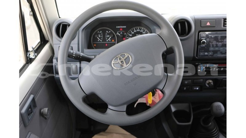 Big with watermark toyota land cruiser aragatsotn import dubai 2349